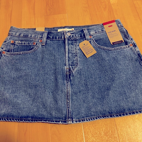 Levi's Dresses & Skirts - Levi’s Icon Skirt size 33
